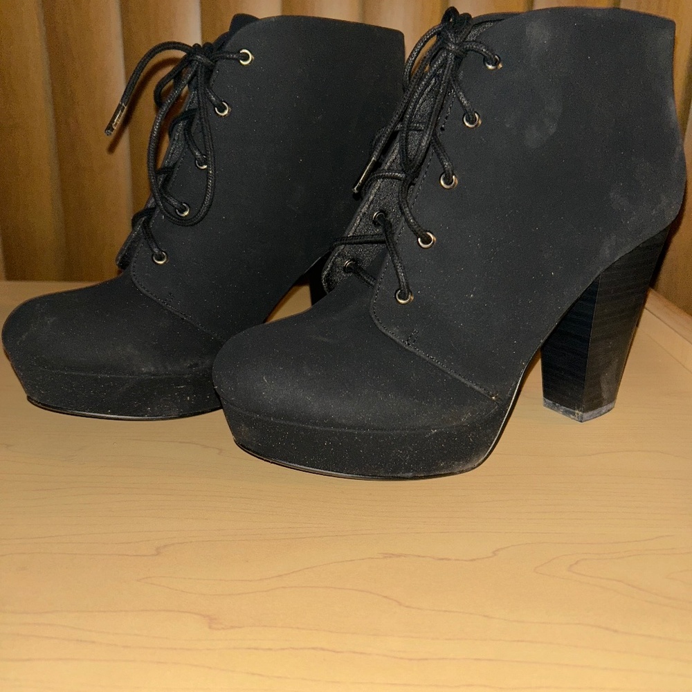 Heeled booties